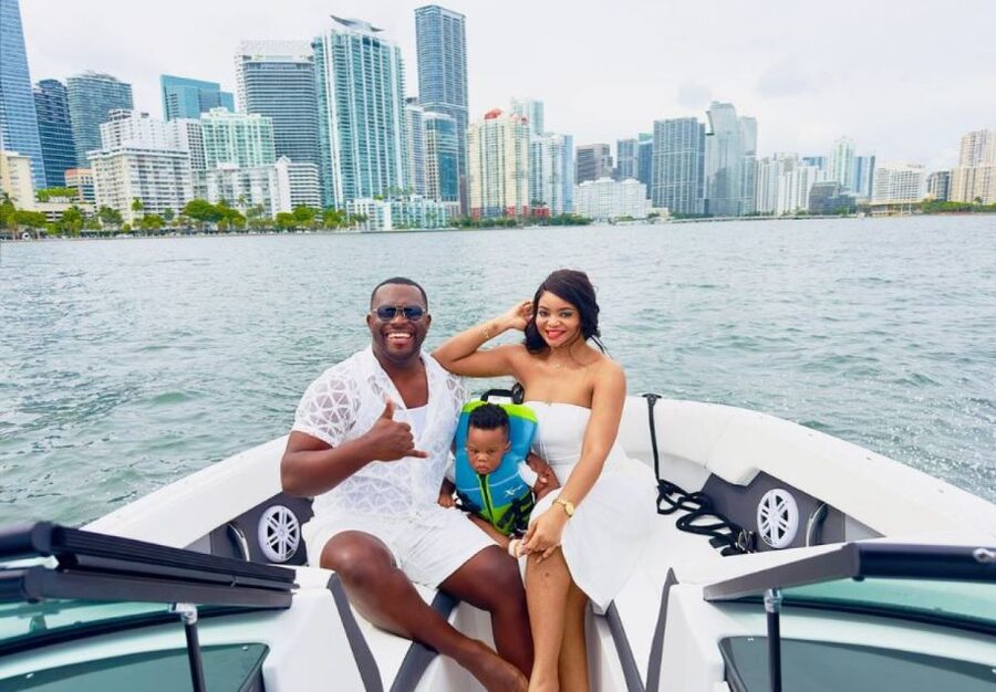 Miami: Private Boat Rental with champagne and captain - Approaching the Miami Skyline from Biscayne Bay