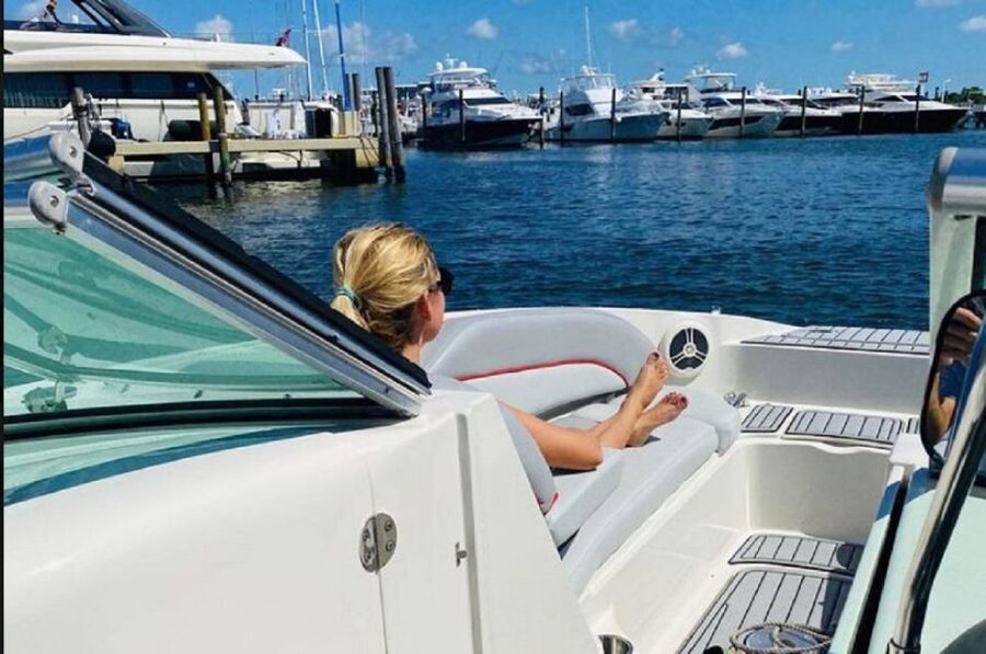Miami: Private Boat Rental with champagne and captain - Practical details that can make the ride better