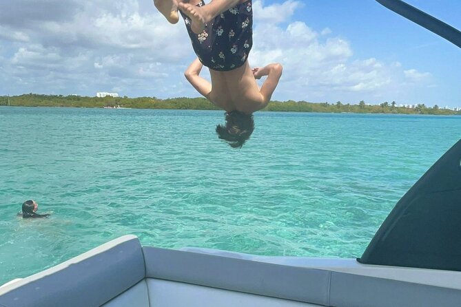 Miami Private Boat Rental with Champagne, Sandbars & Floating Mat - Three hours between Miami’s skyline and open water