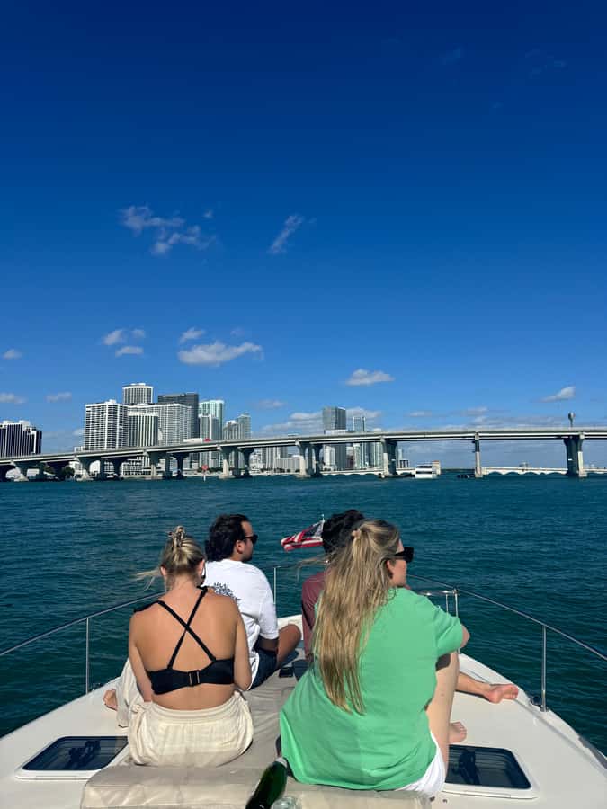 Miami: Private Boat Tour with Captain and Skyline Views - Why a private boat makes sense in Miami