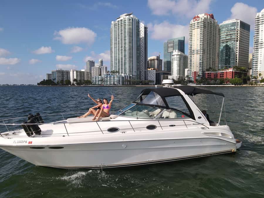 Miami: Private Boat Tour with Captain and Skyline Views - Biscayne Bay and the Miami skyline
