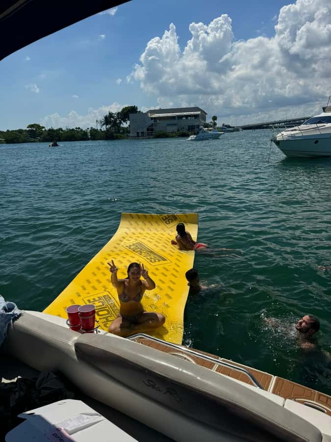 Miami: Private Boat Tour with Captain and Skyline Views - Who should book this boat trip
