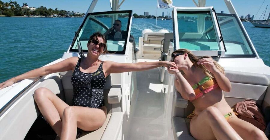 Miami: Private Star island, Miami Skyline & Miami River Tour - Miami’s Skyline From Water Level