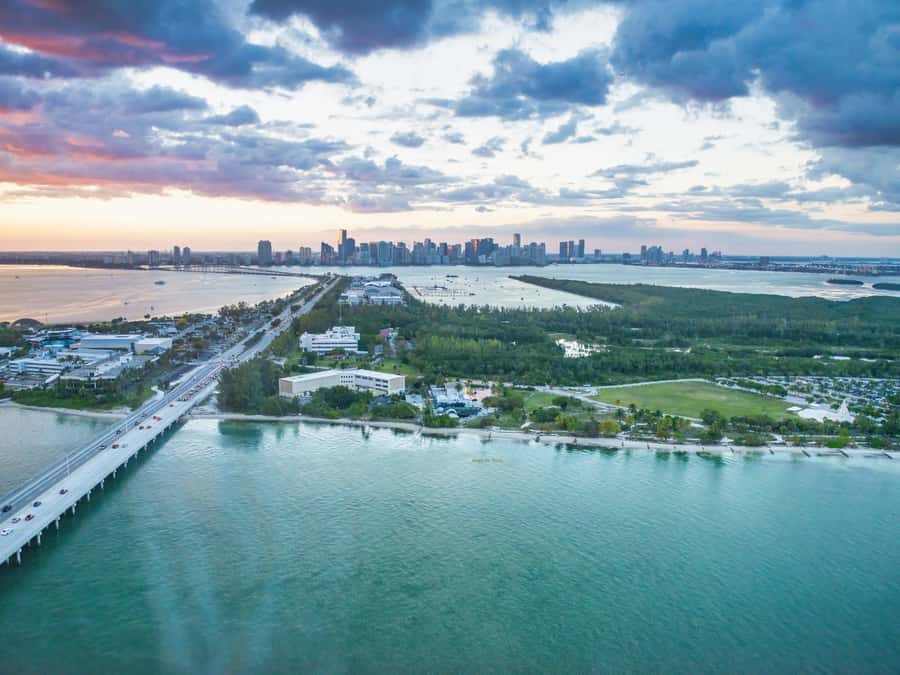 Miami: Private Sunset Helicopter Tour - Downtown Miami and Brickell in the Final Light