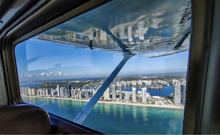 Miami: Romantic 1-Hour Private Flight Tour with Champagne - Is $115 per person a fair price?