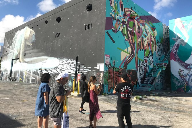 Miami's Best Graffiti Guide - Wynwood - Squad Safari - 2-9ppl - Why Wynwood makes a good first stop for Miami street art