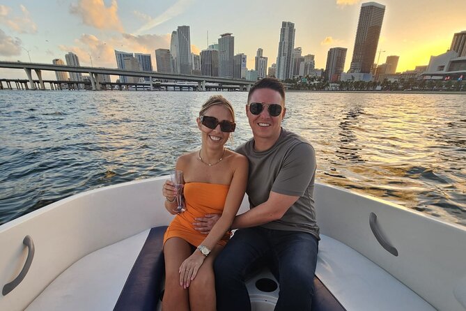 Miami Shared Boat tour, 2 hours on a 24 ft boat. 6 people total. - What two hours on Miami Bay actually gives you