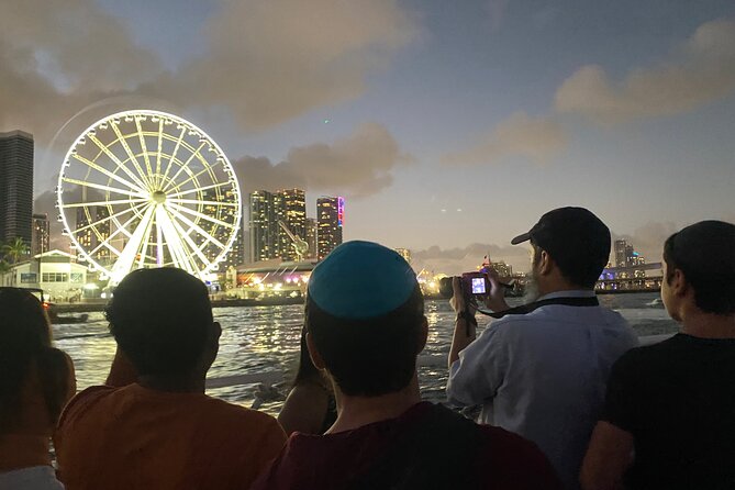 Miami Sightseeing Cruise on a Luxury Yacht - The first views: downtown Miami from the bay