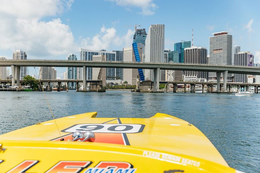 Miami: Sightseeing Speedboat Tour - South Beach and the Art Deco District from Offshore