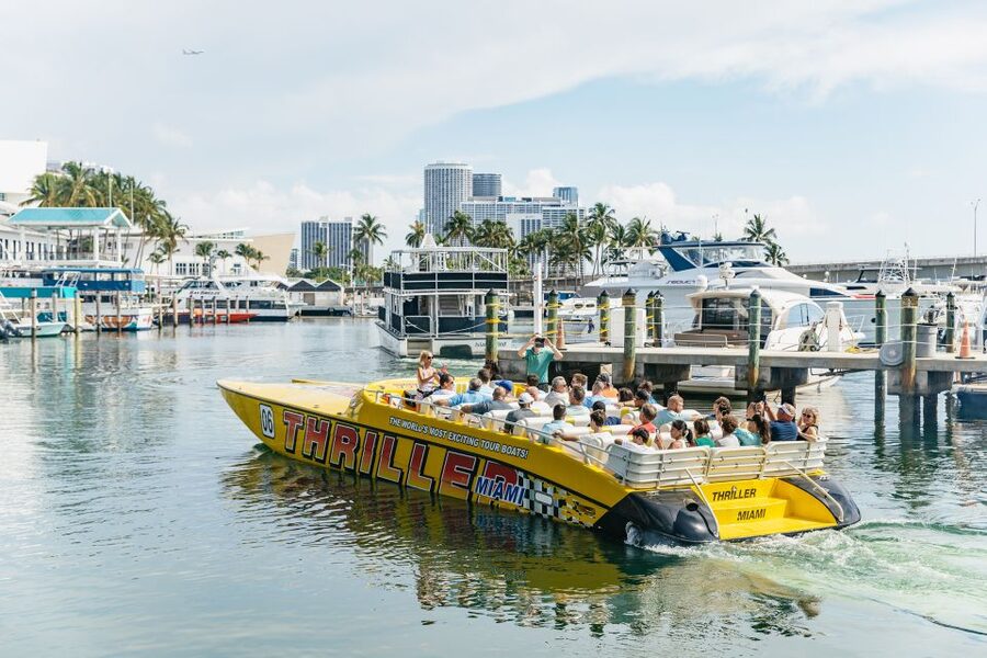 Miami: Sightseeing Speedboat Tour - Music, Jokes, and the Guide’s Commentary