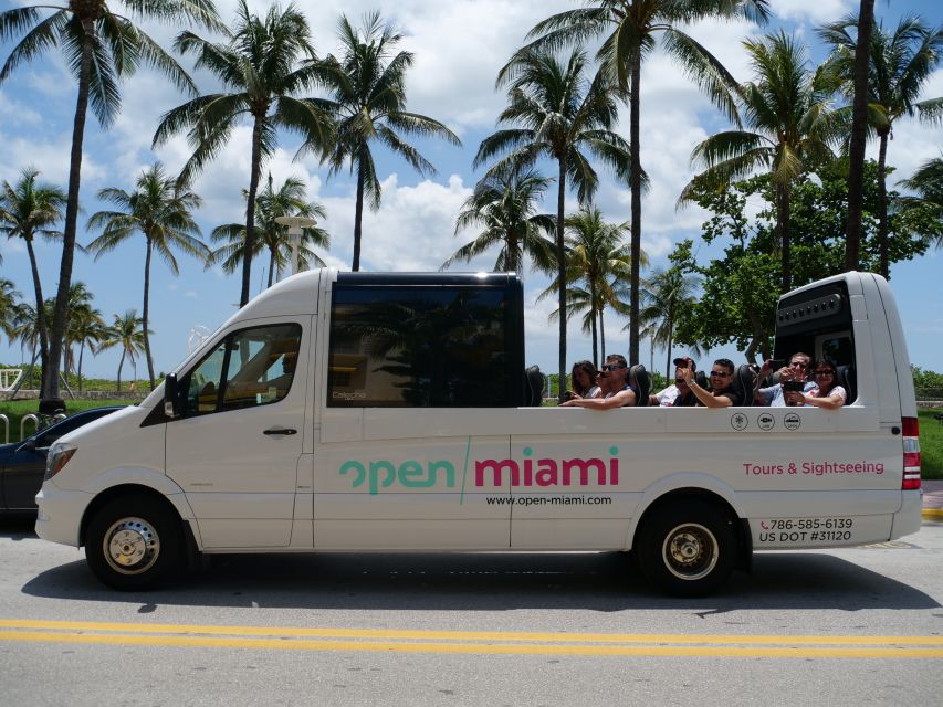 Miami Sightseeing Tour in a Convertible Bus (French) - Wynwood and the city’s street-art identity