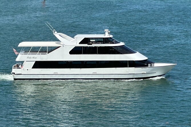 Miami Skyline Boat Cruise Past Millionaire's Homes Optional Stop - The return to Bayside Marketplace