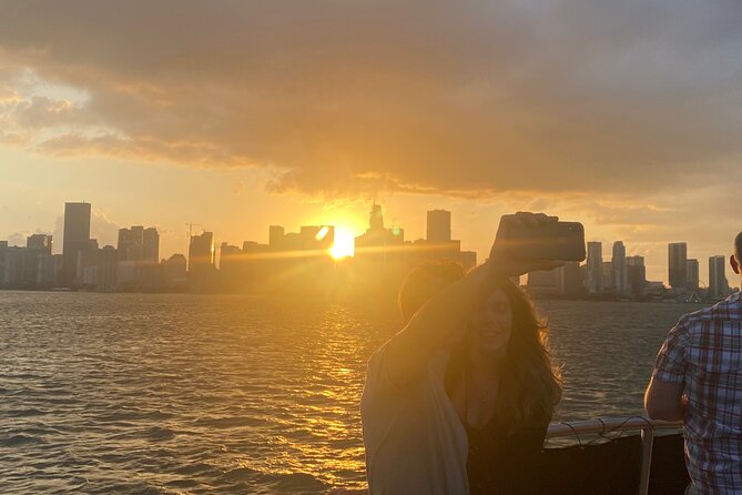 Miami Skyline: Happy Hour Cruise Music & Cash Bar - Fisher Island and the Venetian Islands
