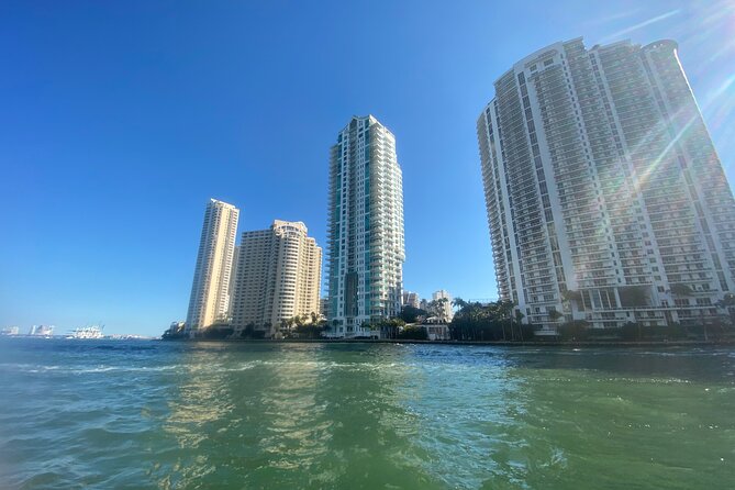 Miami Skyline: Happy Hour Cruise Music & Cash Bar - Sunset photography and the night skyline