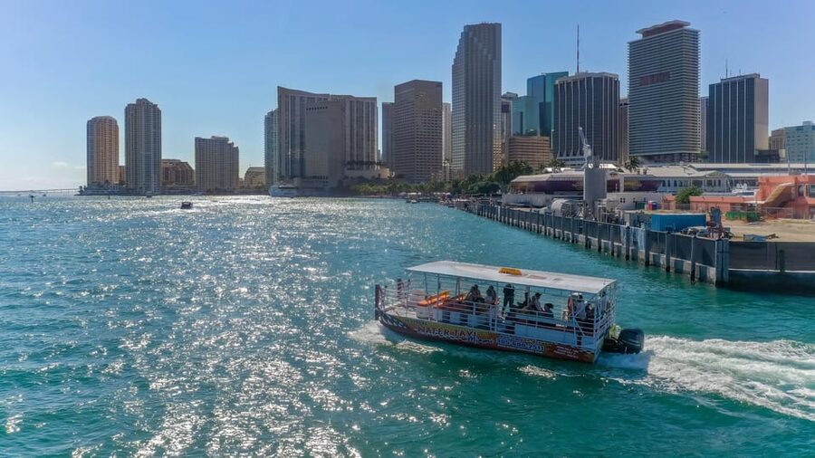 Miami: Skyline Sightseeing Cruise Millionaire Homes & River - Biscayne Bay and the Miami skyline