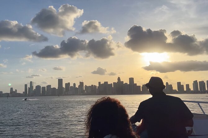 Miami Skyline Sunset Cruise with The Mojito Bar On board - Finding a good seat and using the boat well
