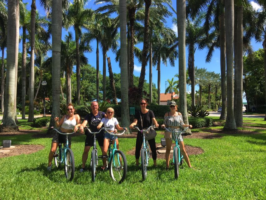 Miami: South Beach Bike Rental - Ocean Drive and the Art Deco District