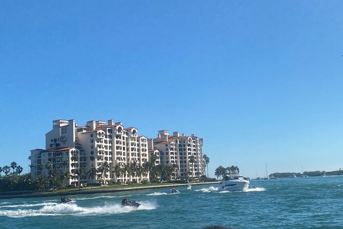 MIAMI: South Beach Cruise Millionaire Homes with Stop & Bus Tour - Is $59.99 a fair price?
