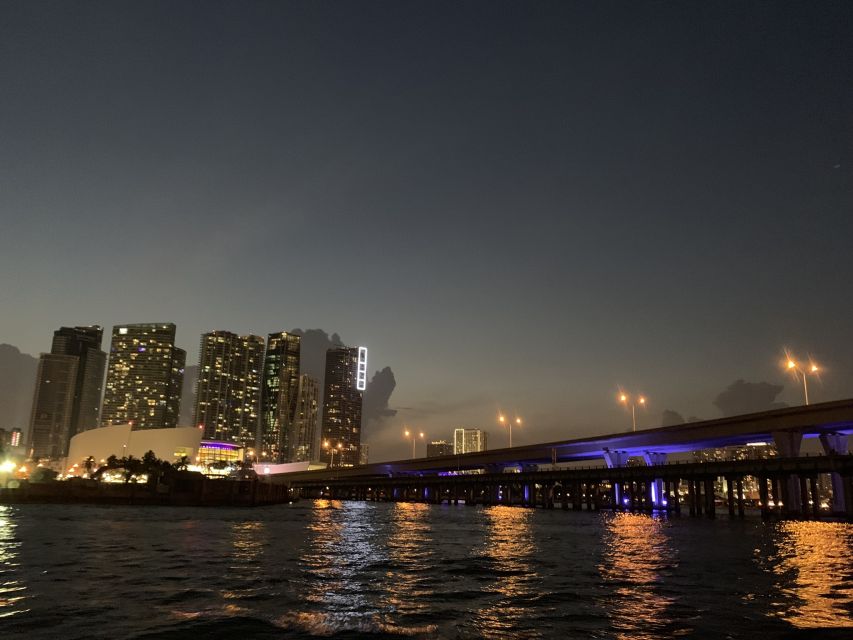 Miami: Sunset Cruise with Celebrity Homes & Open Bar - A sunset start from Bayside Marketplace