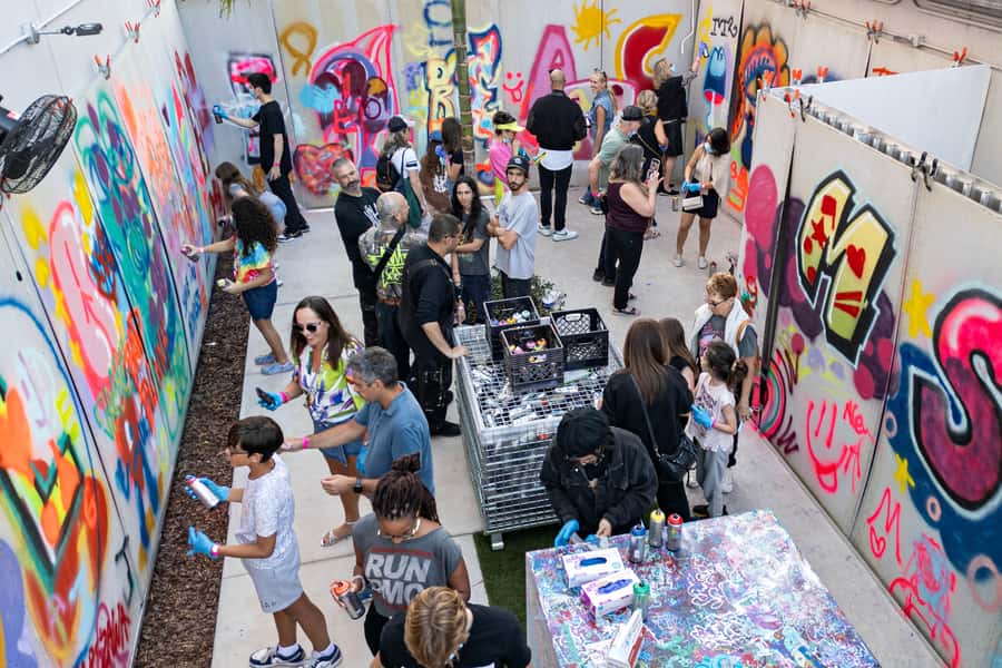 Miami: Wynwood Walls Freestyle Spray Painting & Admission - Goldman Global Arts Galleries and special exhibits