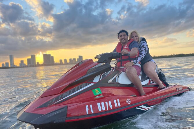 One Hour Jet Ski Adventure Through the Heart of Miami - Riding across Biscayne Bay
