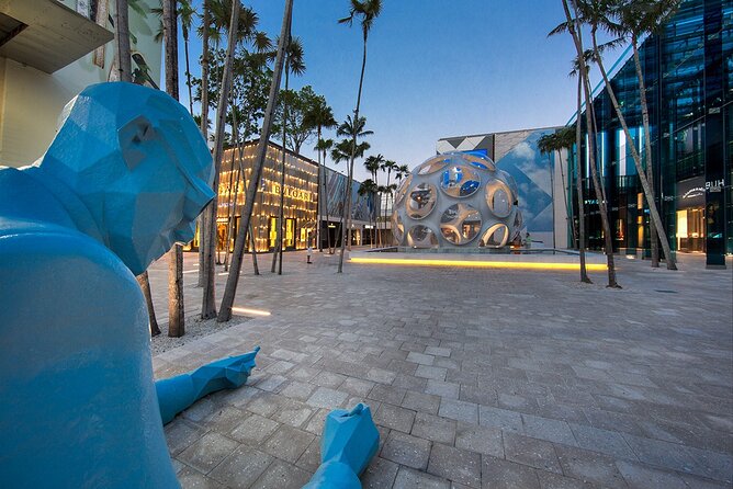 Personalized Miami City Tour: Private SUV & Local Guide - South Beach, Ocean Drive, and Art Deco details