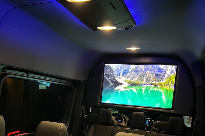 Port of Miami Private Transfer to Florida up to 14 passengers - How the chauffeur pickup works