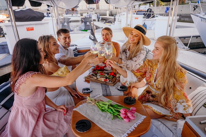 Private Luxury Miami River E-Boat Cruise & Wine and Charcuterie - Wine and charcuterie on the Duffy boat