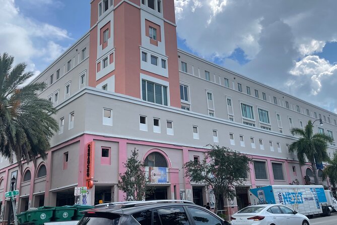 Private Miami City Tour in Tesla with local expert - Pickup can be valuable on an airport day