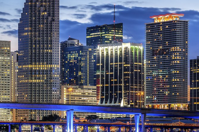 Private Tour: Miami Nighttime Sightseeing - The Venetian Causeway and Star Island