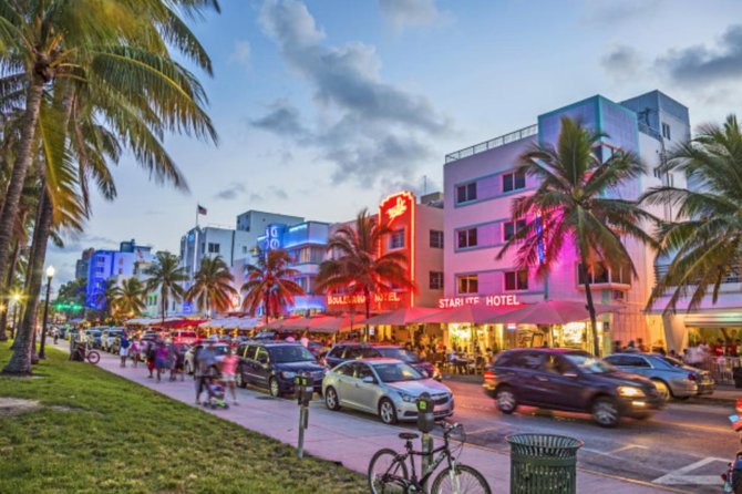Private Tour: South Beach Sightseeing - The Venetian Causeway and its quiet islands
