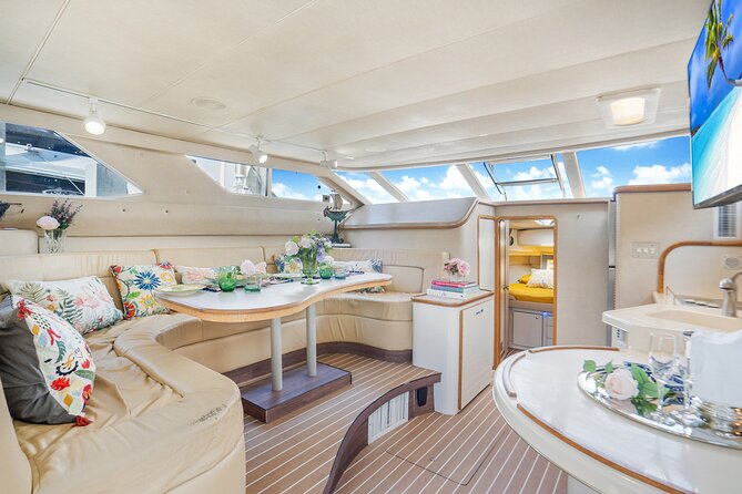 Private Yacht Tour Miami - Pickup details and the captain fee