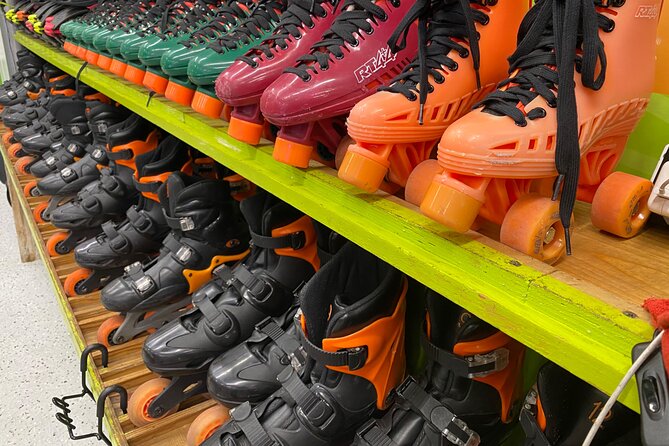 Rollerblade Rental in Miami Beach - Riding the South Beach coastal beachwalk