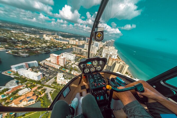 Romantic Miami Helicopter Tour with Champagne - Key Biscayne and the Chance of Wildlife