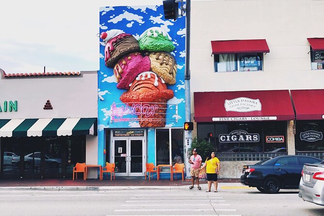 Self-Guided Audio Tour - Little Havana - Domino Park and the sound of local life
