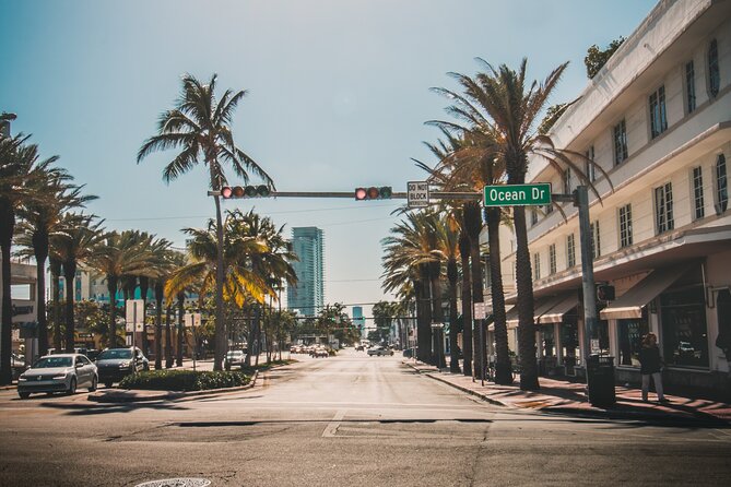 Self-Guided Audio Tour - Miami Art Deco - Ending at the Clevelander on Ocean Drive