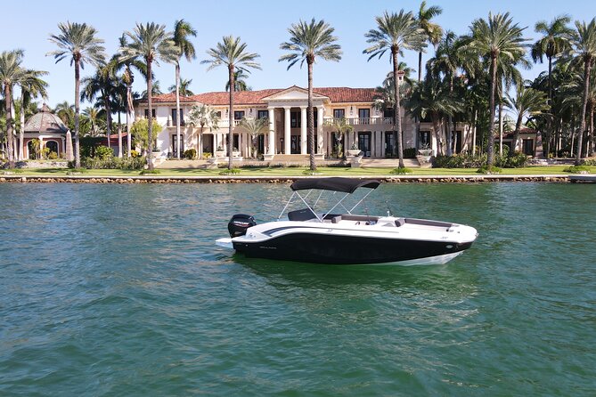 Snorkel & Millionaire Row - Private Miami Boat Tour w/ Drinks - Why this private Miami cruise works so well