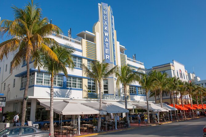 South Beach Art Deco Highlights and The Wolfsonian Museum Tour - The Wolfsonian Museum and the 20-foot window grille