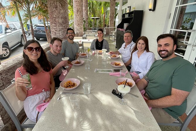 South Beach Cocktails & Bites Tour; Walking Tour Miami Beach - Jennifer’s role in the experience