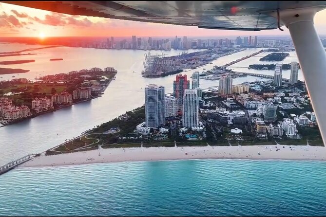 South Beach Miami Aerial Tour : Beaches, Mansions and Skyline - Brickell City Center and the downtown skyline