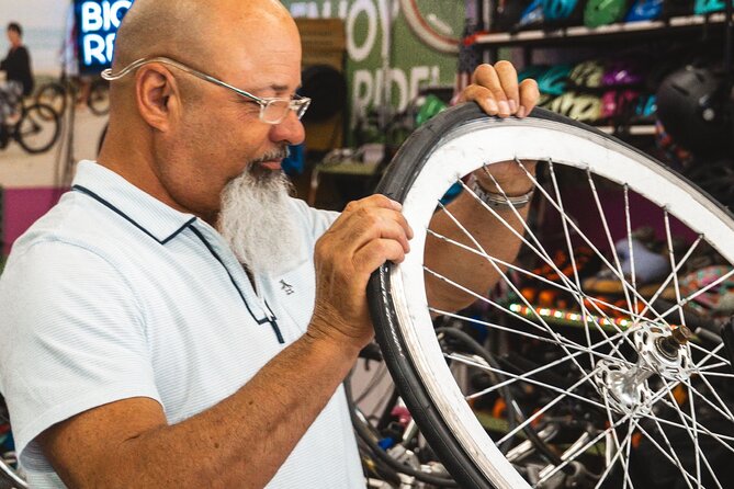 South Beach Tandem Bike Rental - Making time for Wynwood Walls and the Design District