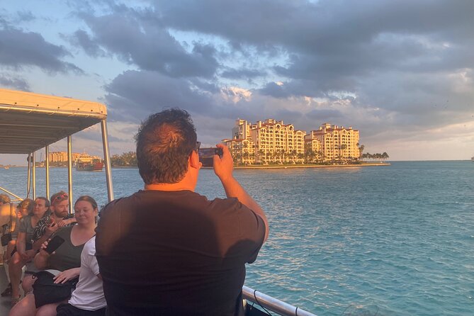 Sunset Cruise of Biscayne Bay Millionaire Homes & Cash Bar - Why Biscayne Bay is the right place for a Miami sunset