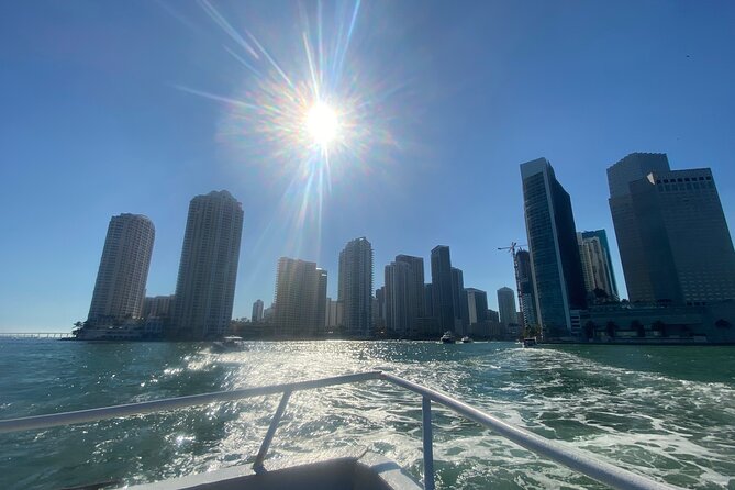 Sunset Cruise of Biscayne Bay Millionaire Homes & Cash Bar - How the timing affects your evening