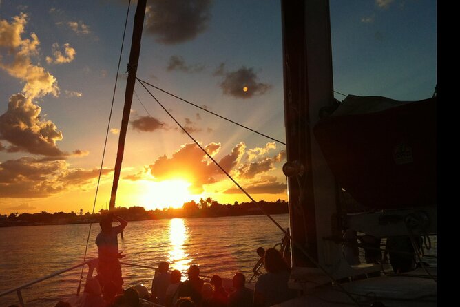 Sunset Sail in Miami: Complimentary Champagne Toast - A sunset sail with Miami as the backdrop