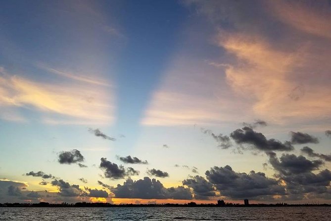 Sunset Sail in Miami: Complimentary Champagne Toast - Champagne, drinks, and snacks