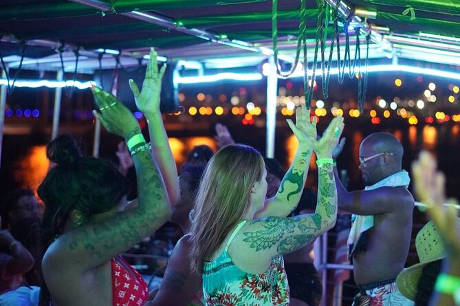 The Miami Experience Boat Party - What The Miami Experience Boat Party Is Really Like