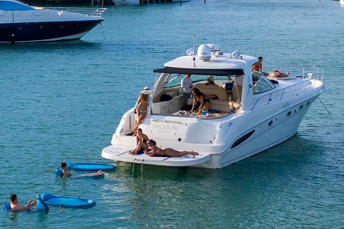 The SOUTH BEACH Sundancer Rental - Food, drinks, and celebrations