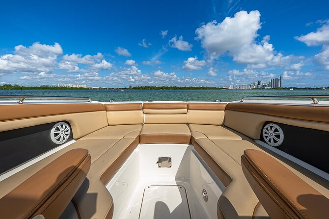 Top-Rated Boat Rental with Captain | 1 to 11 People - Miami Beach’s Millionaire’s Row