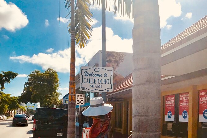 Tour Miami - One ride, many versions of Miami