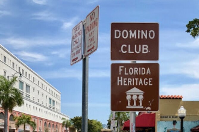 Tour Miami - Downtown Miami and the Freedom Tower